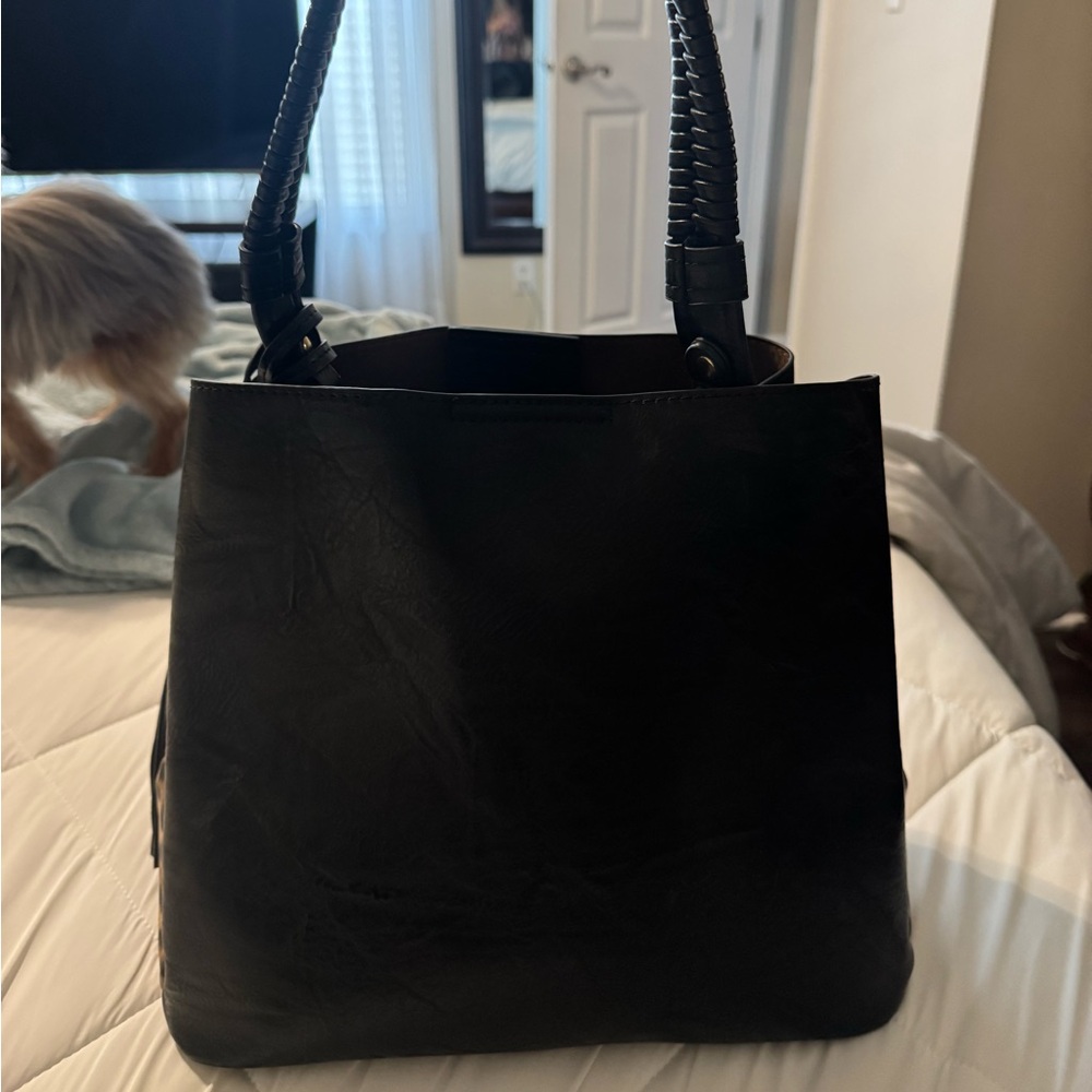 Jen and co black and leopard purse